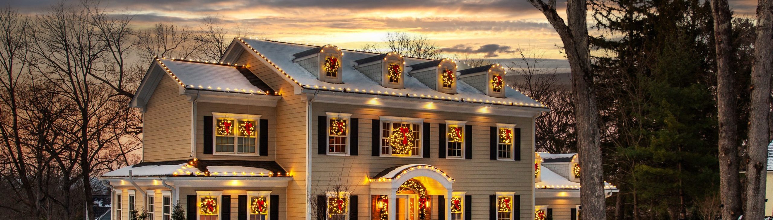 Connect with your local Christmas light decorators