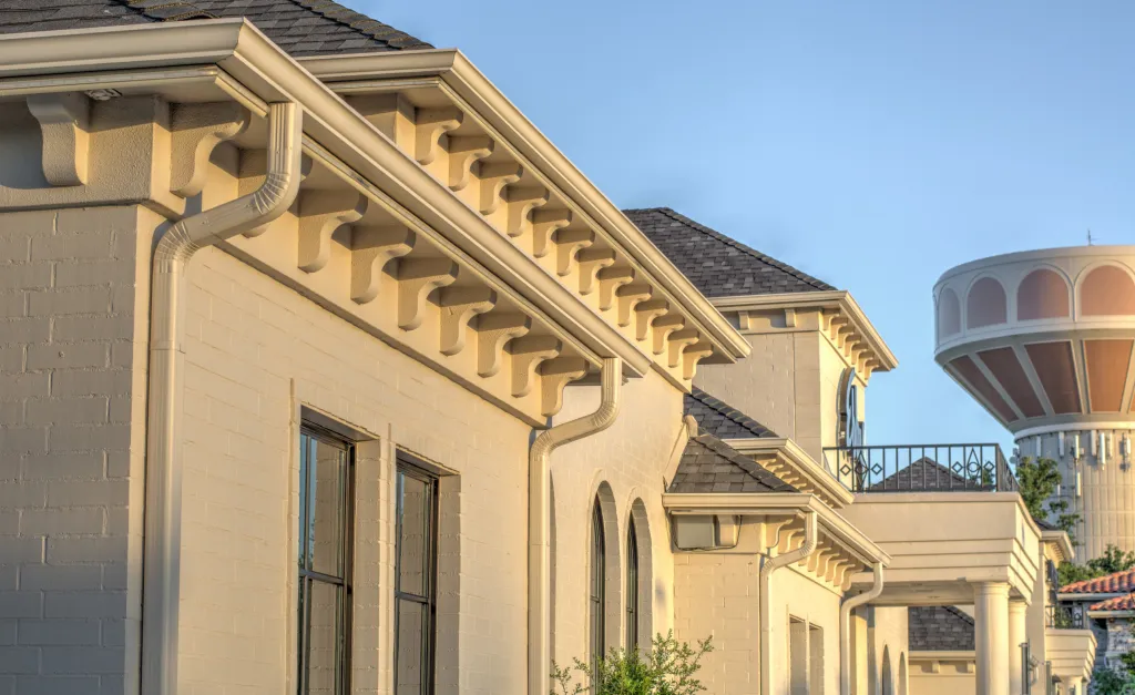 A home before permanent roofline lighting