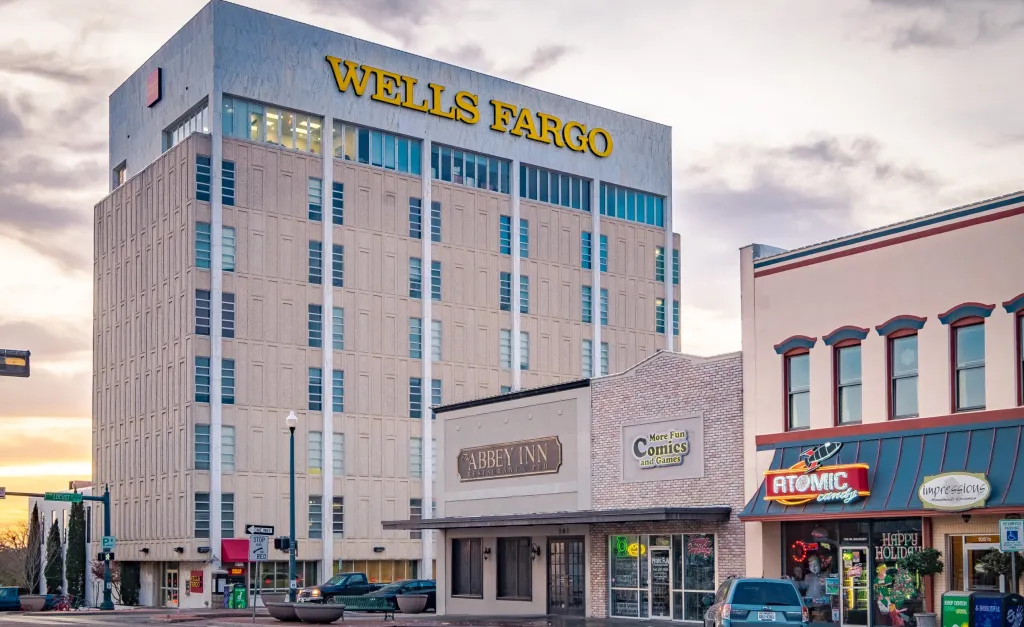 A downtown bank tower before permanent lighting